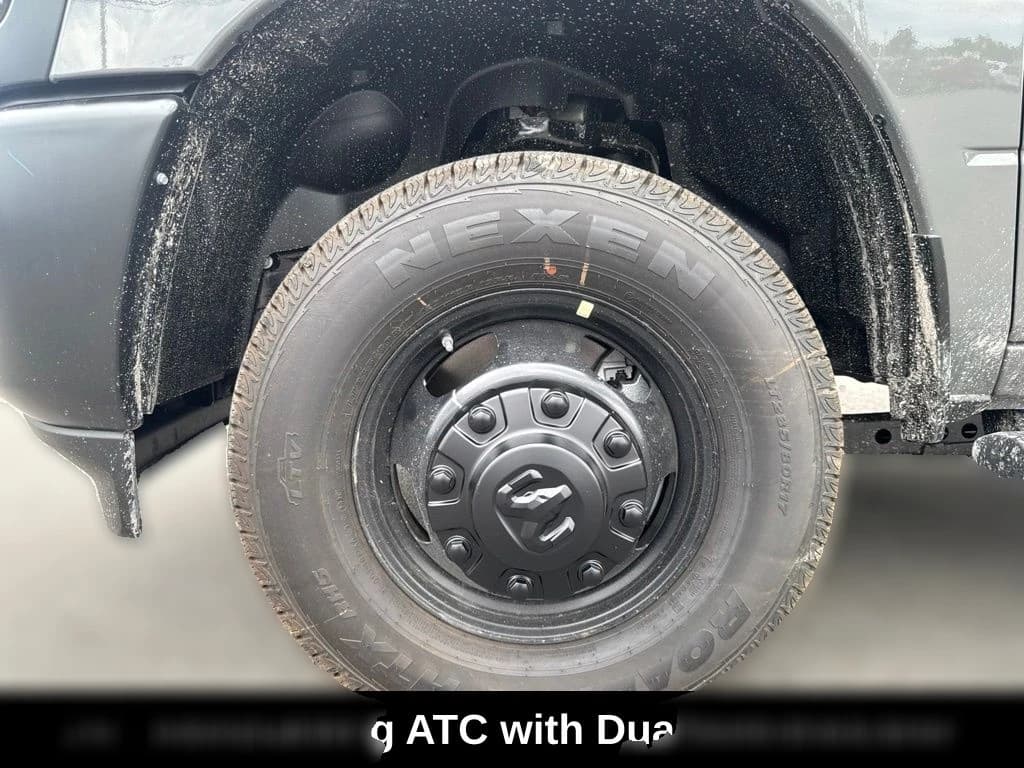 Ram 3500 Tradesman 4x4 Crew Cab 8' Box 2026 — side view