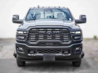 Ram 3500 Tradesman 4x4 Crew Cab 8' Box