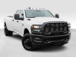 Ram 3500 Tradesman 4x4 Crew Cab 8' Box 2026 — side view