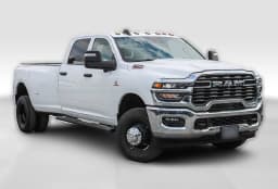 Ram 3500 Tradesman 4x4 Crew Cab 8' Box 2026 — side view