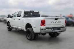 Ram 3500 Tradesman 4x4 Crew Cab 8' Box 2026 — side view