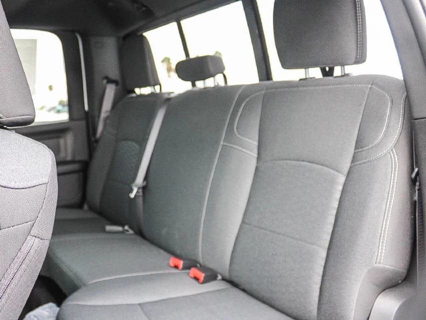 Ram 3500 Tradesman 4x4 Crew Cab 8' Box 2026 — side view