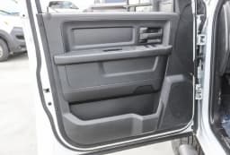 Ram 3500 Tradesman 4x4 Crew Cab 8' Box 2026 — side view