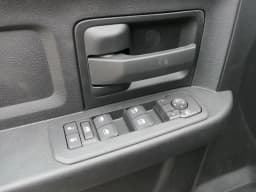 Ram 3500 Tradesman 4x4 Crew Cab 8' Box 2026 — side view