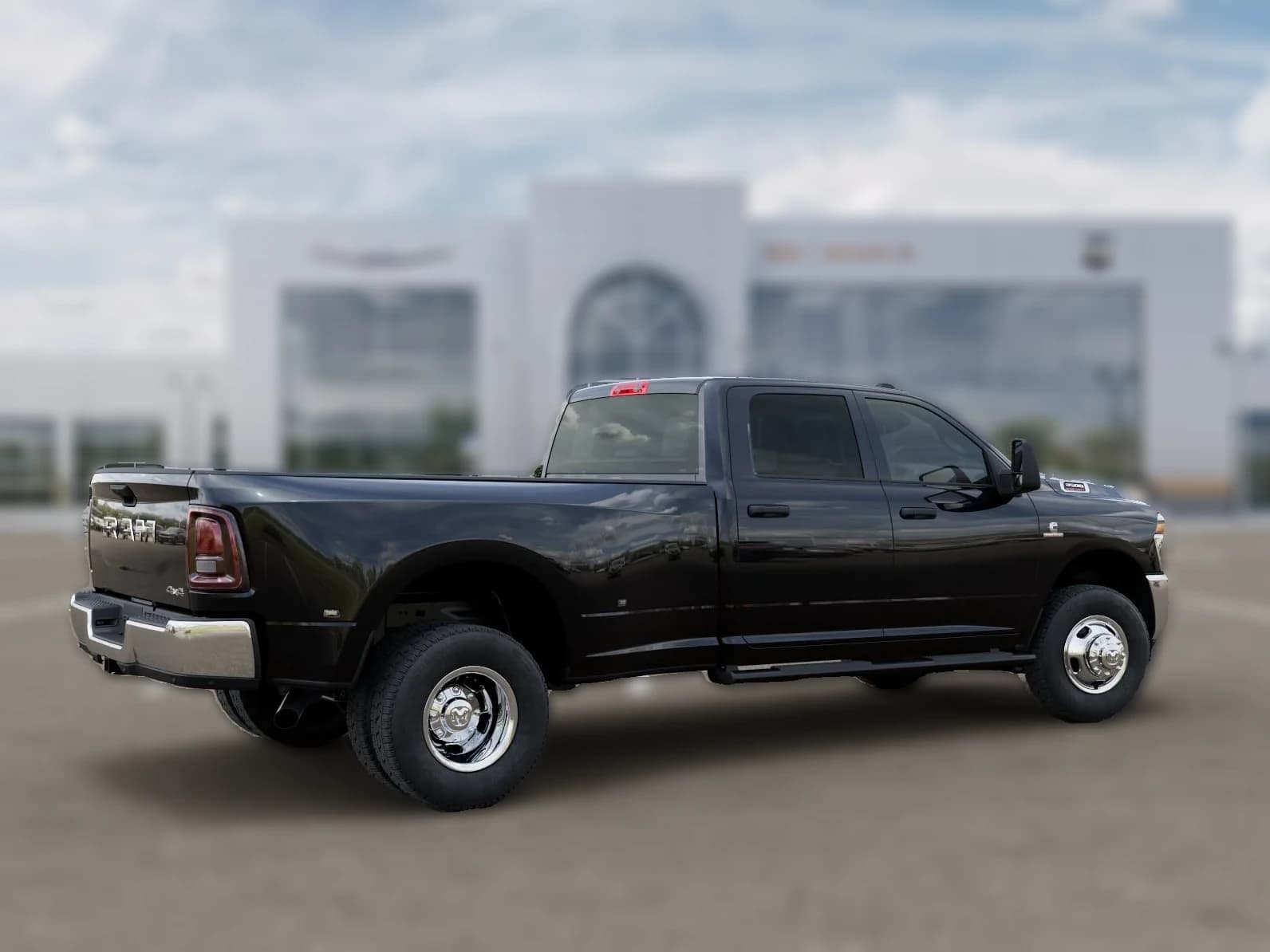 Ram 3500 Tradesman 4x4 Crew Cab 8' Box 2026 — side view