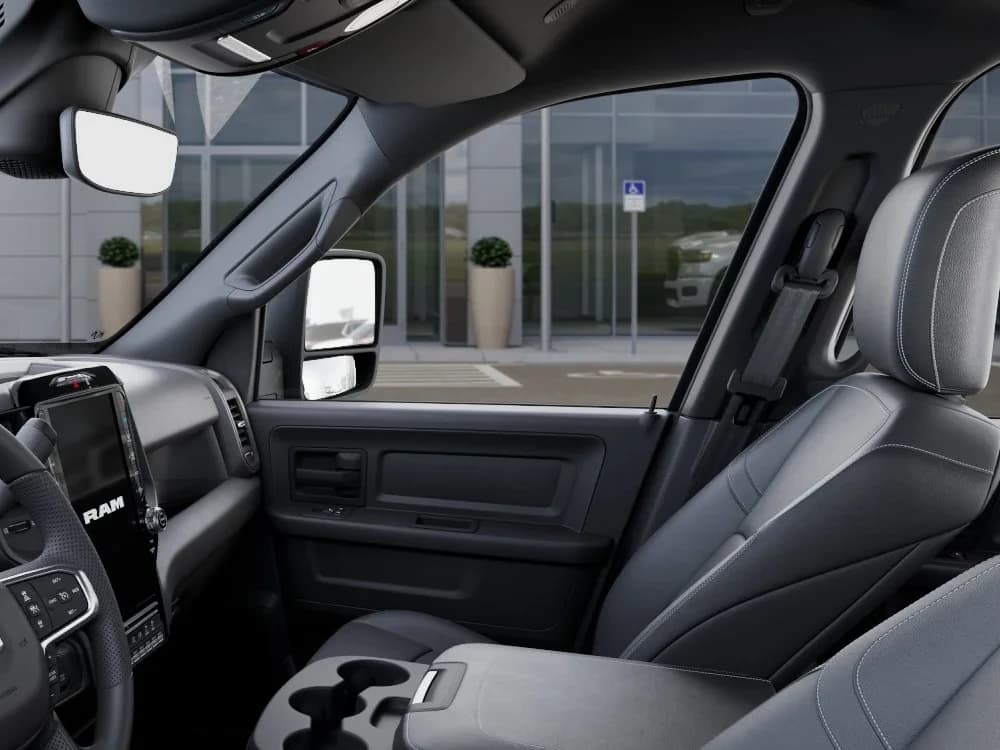 Ram 3500 Tradesman 4x4 Crew Cab 8' Box 2026 — side view