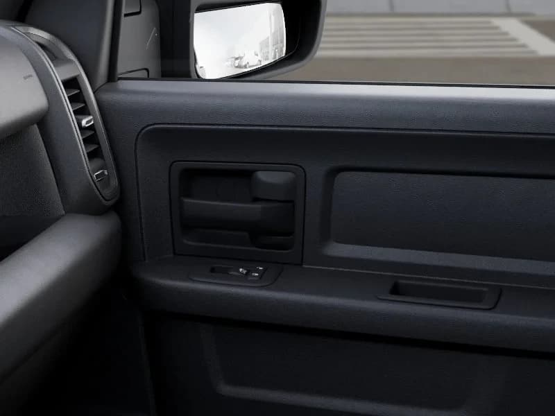Ram 3500 Tradesman 4x4 Crew Cab 8' Box 2026 — side view
