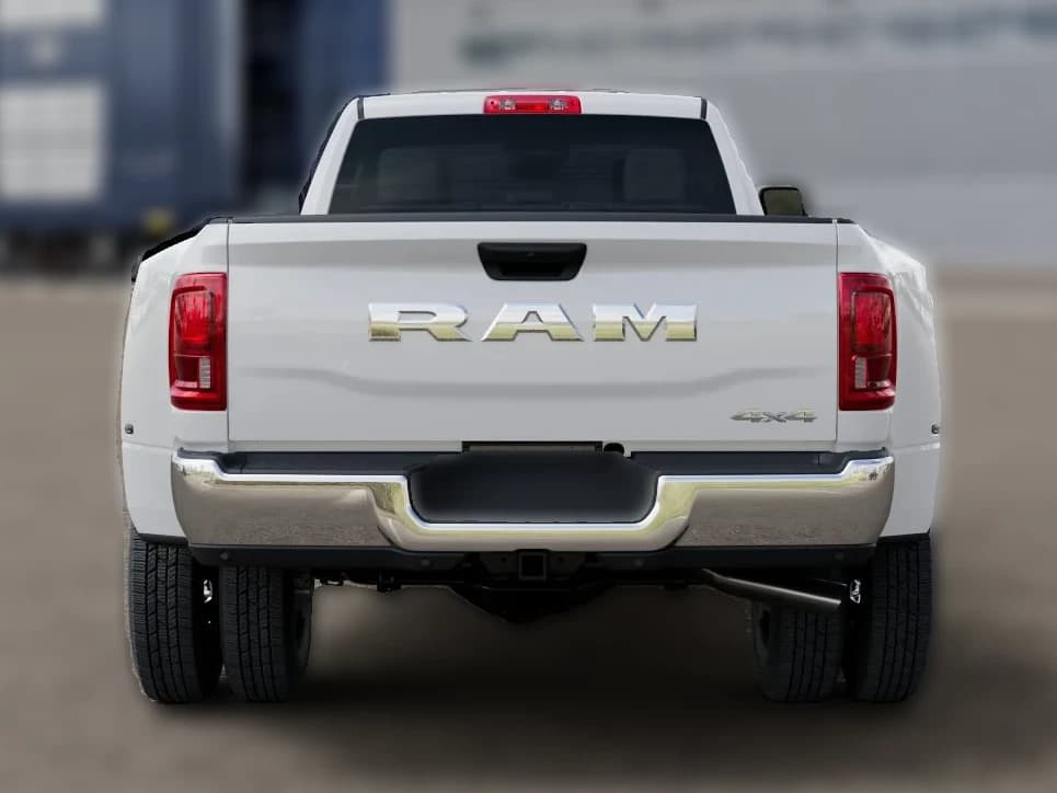Ram 3500 Tradesman 4x4 Crew Cab 8' Box 2026 — side view