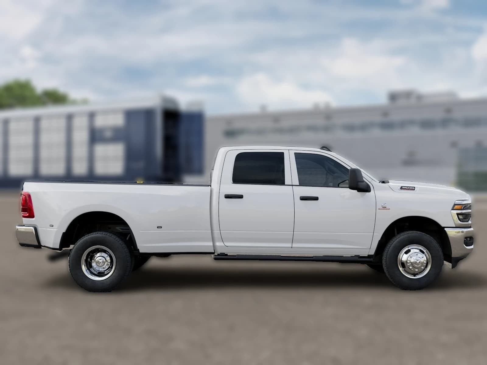 Ram 3500 Tradesman 4x4 Crew Cab 8' Box 2026 — side view