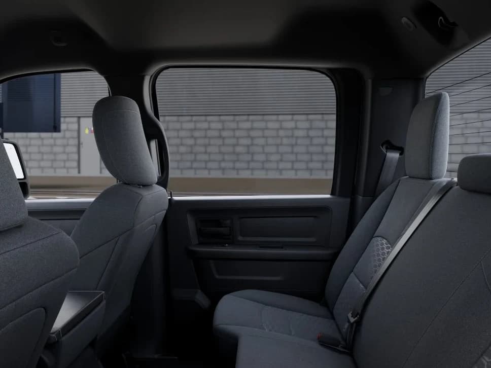 Ram 3500 Tradesman 4x4 Crew Cab 8' Box 2026 — side view