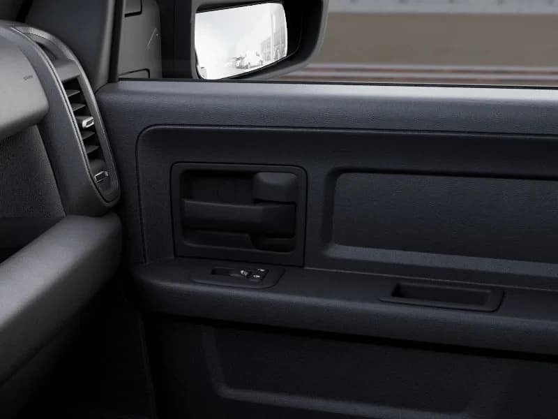 Ram 3500 Tradesman 4x4 Crew Cab 8' Box 2026 — side view
