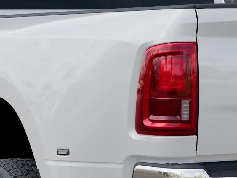 Ram 3500 Tradesman 4x4 Crew Cab 8' Box 2026 — side view