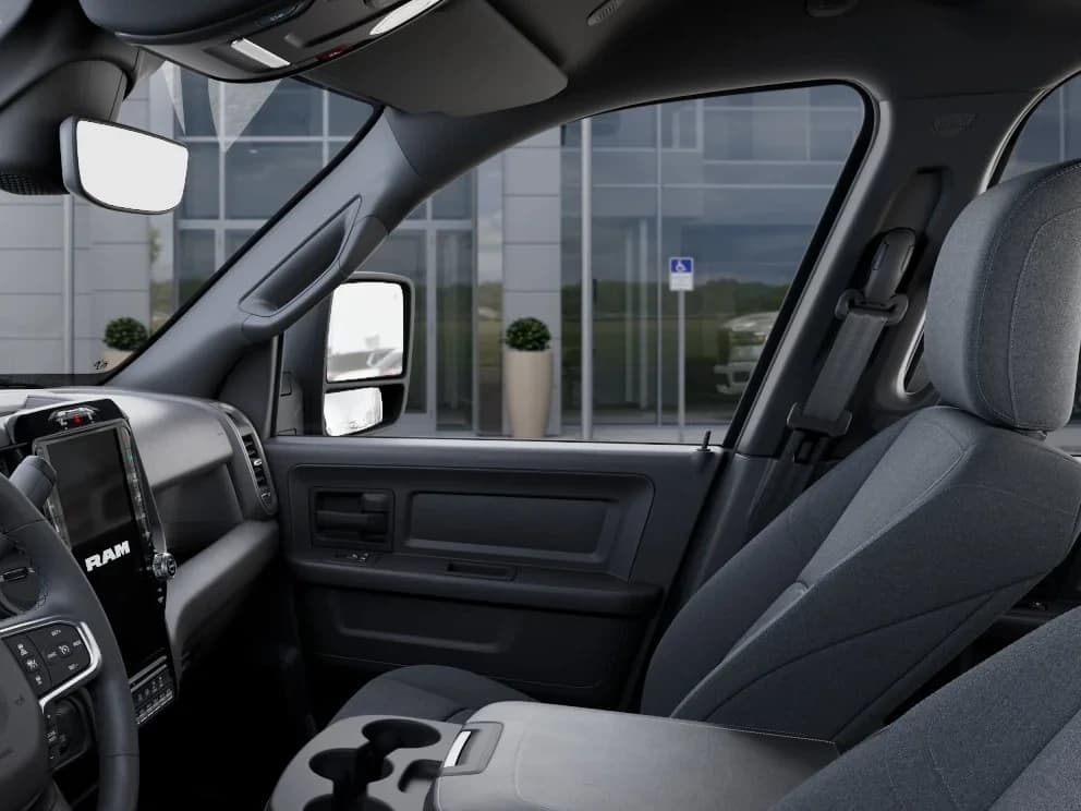 Ram 3500 Tradesman 4x4 Crew Cab 8' Box 2026 — side view
