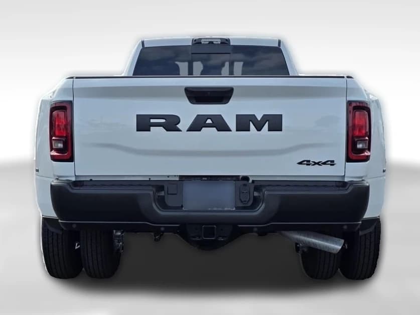 Ram 3500 Tradesman 4x4 Crew Cab 8' Box 2026 — side view
