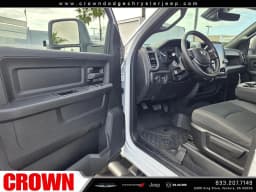 Ram 3500 Tradesman 4x4 Crew Cab 8' Box 2026 — side view