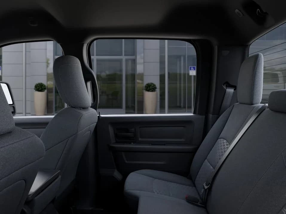 Ram 3500 Tradesman 4x4 Crew Cab 8' Box 2026 — side view