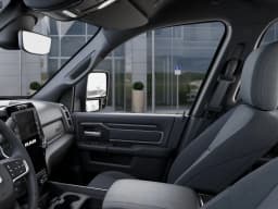 Ram 3500 Big Horn 4x4 Crew Cab 8' Box 2026 — side view