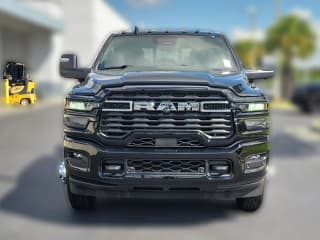Ram 3500 Big Horn 4x4 Crew Cab 8' Box