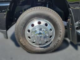 Ram 3500 Big Horn 4x4 Crew Cab 8' Box 2026 — side view