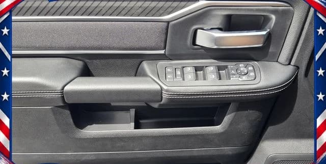 Ram 3500 Lone Star 4x4 Crew Cab 8' Box 2026 — side view