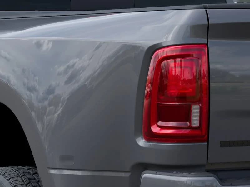 Ram 3500 Big Horn 4x4 Crew Cab 8' Box 2026 — side view
