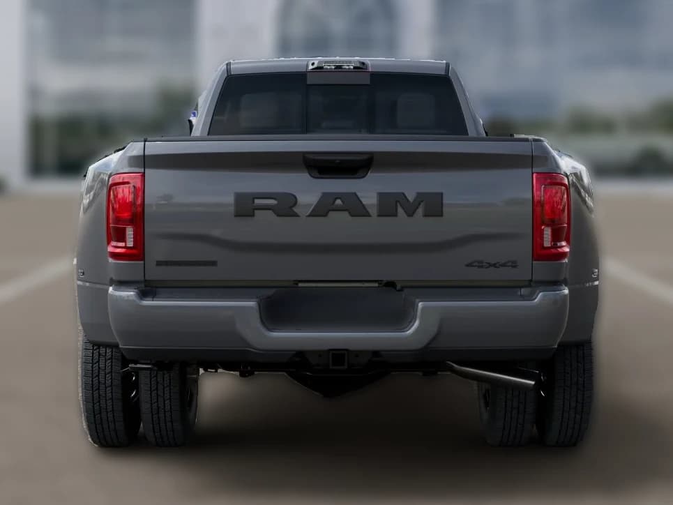 Ram 3500 Big Horn 4x4 Crew Cab 8' Box 2026 — side view