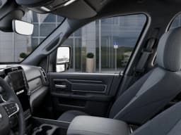 Ram 3500 Big Horn 4x4 Crew Cab 8' Box 2026 — side view