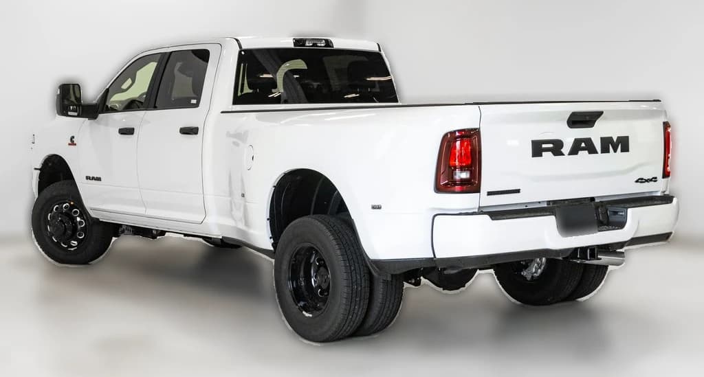 Ram 3500 Big Horn 4x4 Crew Cab 8' Box 2027 — side view