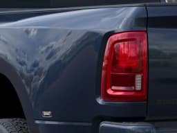 Ram 3500 Big Horn 4x4 Crew Cab 8' Box 2026 — side view
