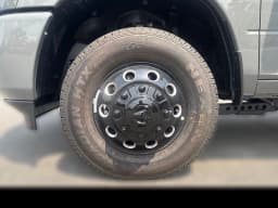 Ram 3500 Big Horn 4x4 Crew Cab 8' Box 2026 — side view