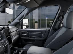 Ram 3500 Big Horn 4x4 Crew Cab 8' Box 2026 — side view