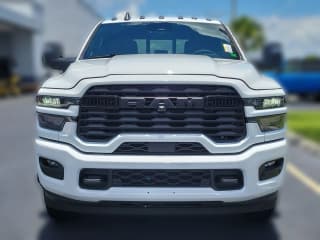 Ram 3500 Big Horn 4x4 Crew Cab 8' Box