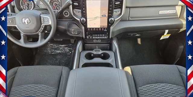 Ram 3500 Lone Star 4x4 Crew Cab 8' Box 2026 — side view