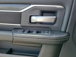 Ram 3500 Big Horn 4x4 Crew Cab 8' Box 2026 — side view