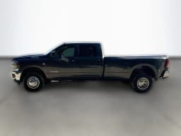 Ram 3500 Big Horn 4x4 Crew Cab 8' Box 2026 — side view