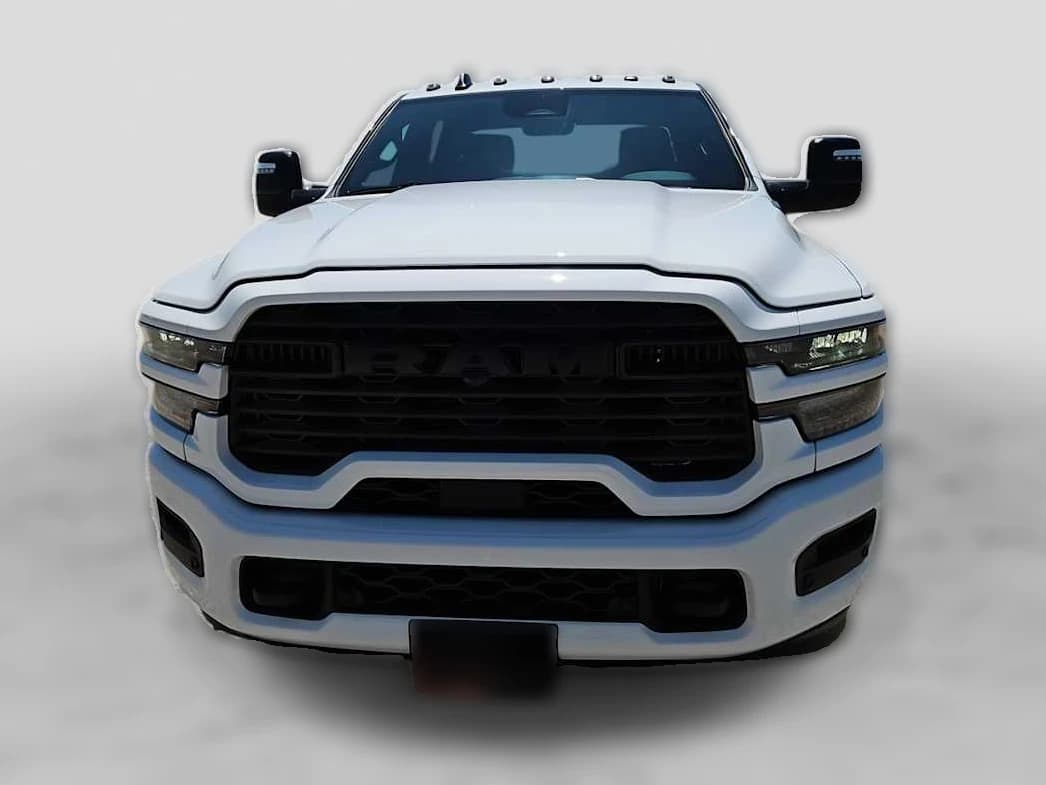 Ram 3500 Lone Star 4x4 Crew Cab 8' Box 2026 — side view