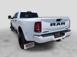 Ram 3500 Lone Star 4x4 Crew Cab 8' Box 2026 — side view