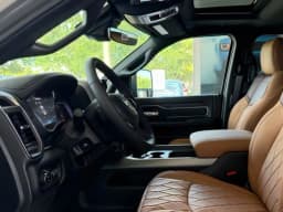 Ram 3500 Laramie 4x4 Crew Cab 8' Box 2026 — side view