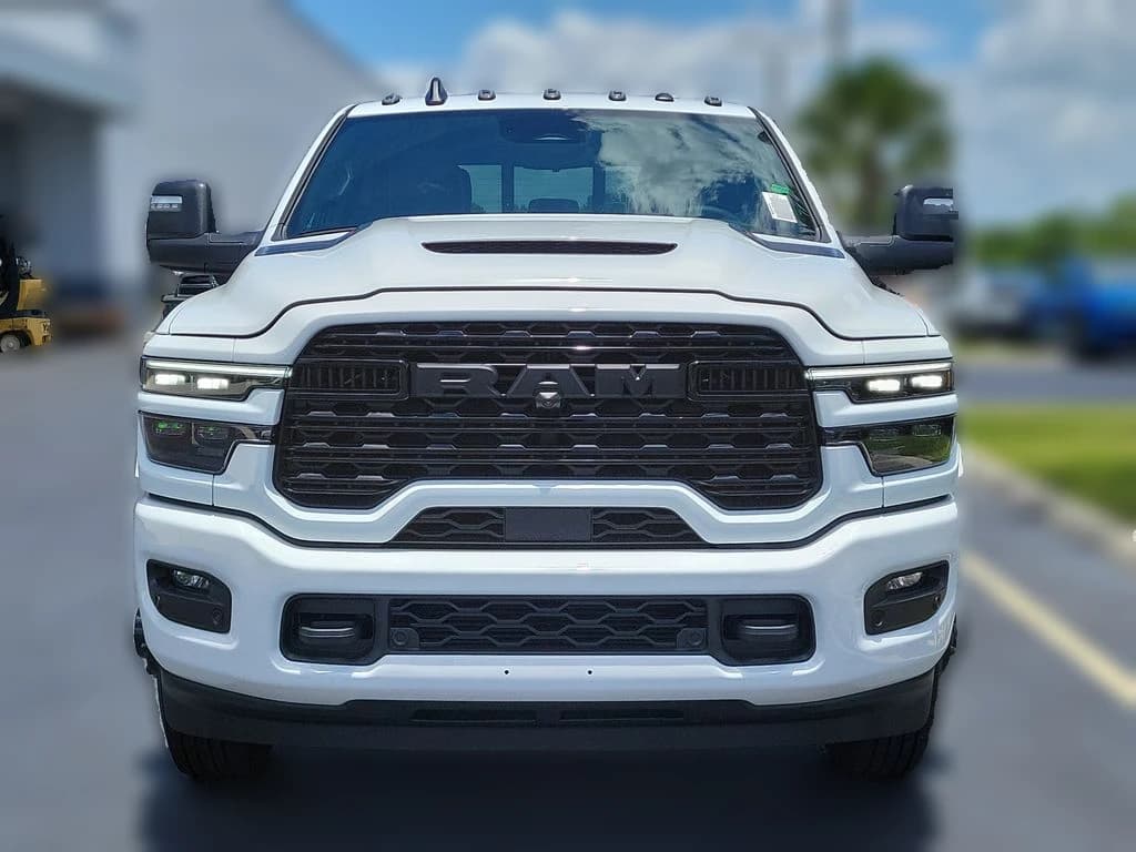 Ram 3500 Limited 4x4 Crew Cab 8' Box 2026 — side view