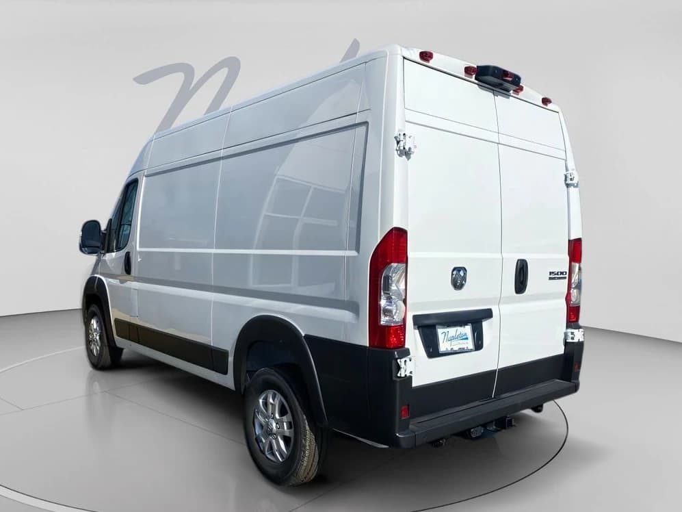 Ram ProMaster Cargo Van SLT 1500 High Roof 136" WB 2026 — side view