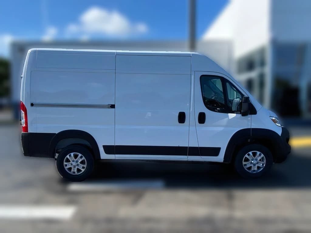 Ram ProMaster Cargo Van SLT 1500 High Roof 136" WB 2026 — side view
