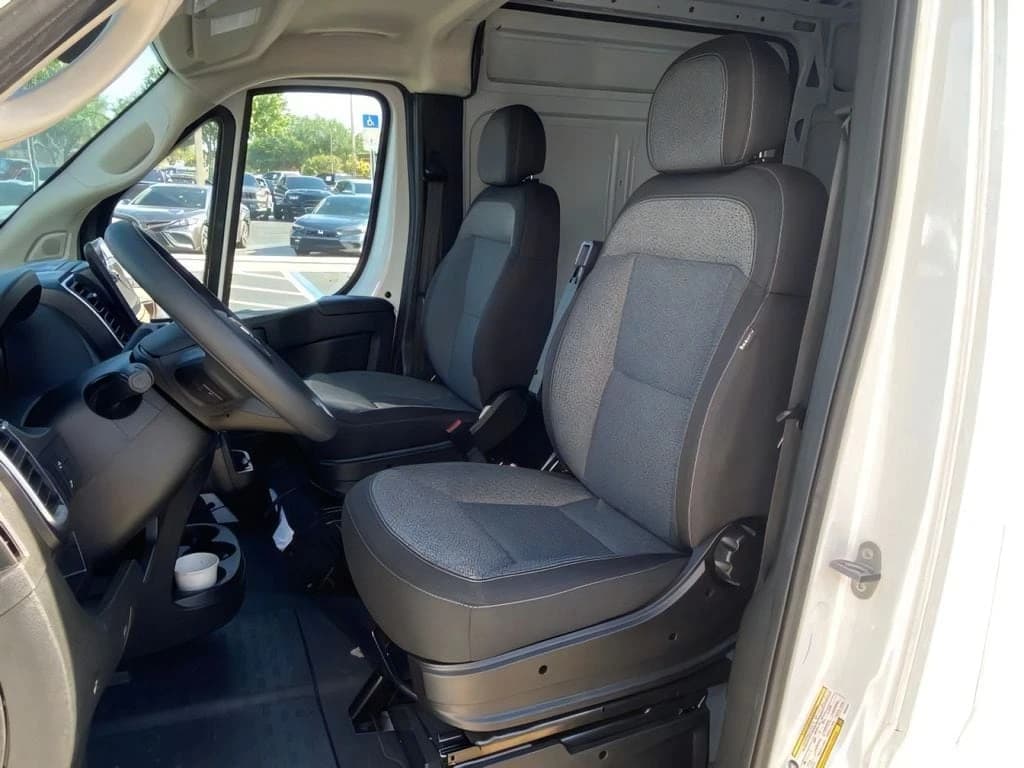 Ram ProMaster Cargo Van SLT 1500 High Roof 136" WB 2026 — side view