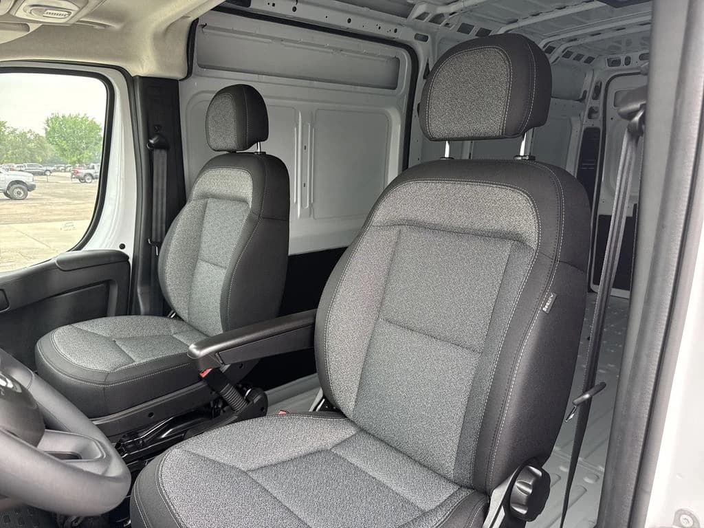 Ram ProMaster Window Van Tradesman 2500 High Roof 159" WB 2026 — side view