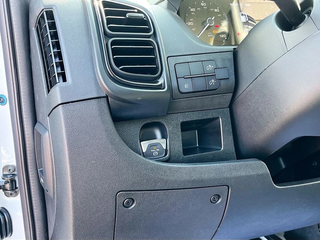 Ram ProMaster Cargo Van Tradesman 1500 Low Roof 118" WB w/Pass Seat 2026 — side view