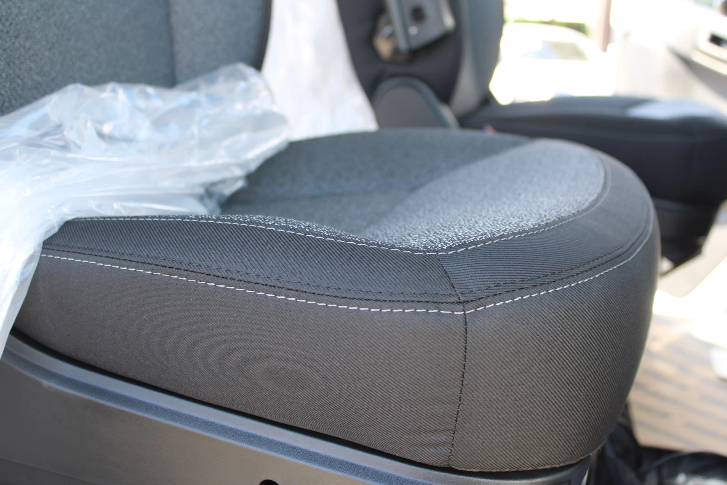 Ram ProMaster Cargo Van Tradesman 1500 Low Roof 118" WB w/Pass Seat 2026 — side view