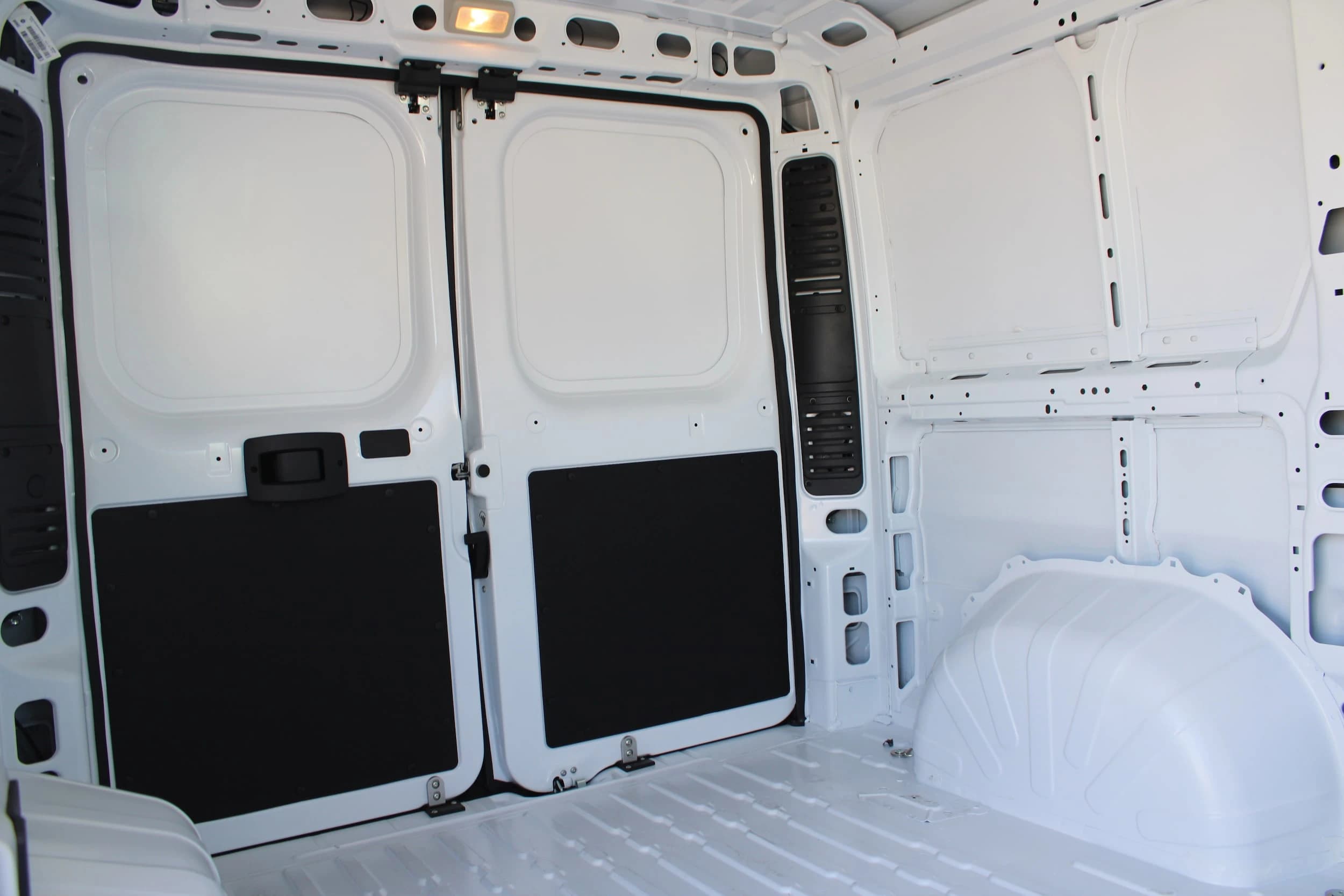 Ram ProMaster Cargo Van Tradesman 1500 Low Roof 118" WB w/Pass Seat 2026 — side view