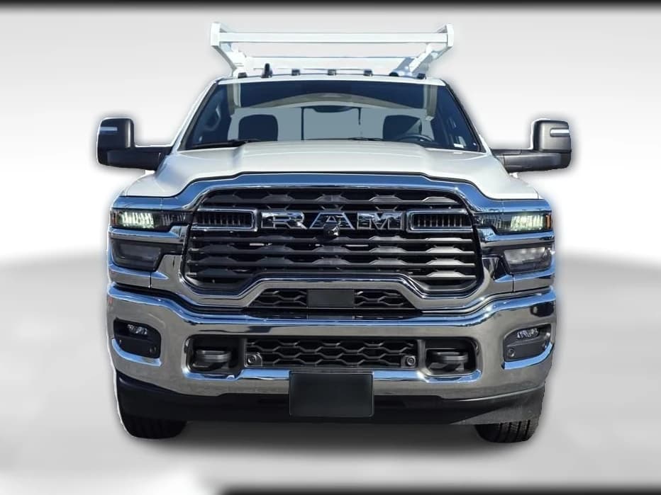 Ram 2500 Tradesman 4x2 Reg Cab 8' Box 2026 — side view