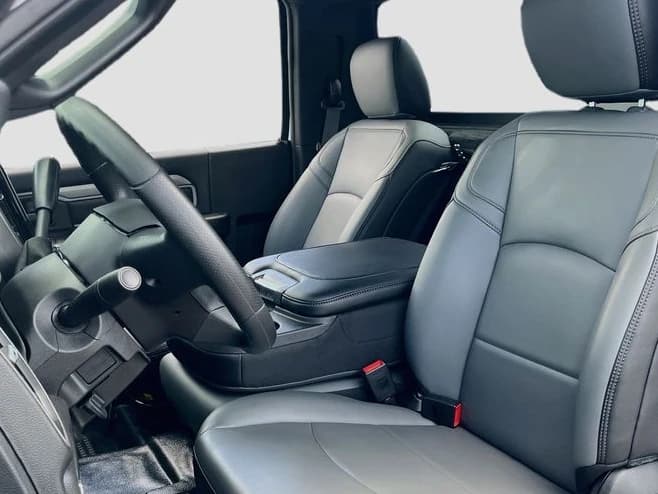 Ram 2500 Tradesman 4x4 Reg Cab 8' Box 2026 — side view