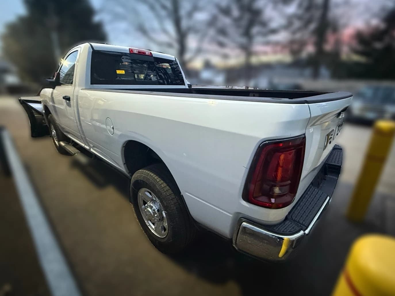 Ram 2500 Tradesman 4x4 Reg Cab 8' Box 2026 — side view