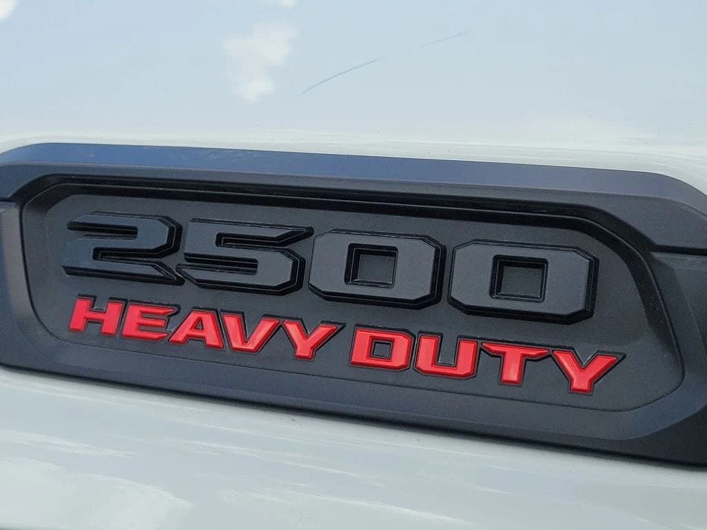 Ram 2500 Tradesman 4x4 Reg Cab 8' Box 2026 — side view